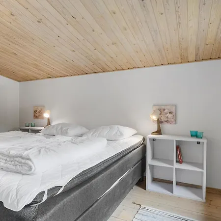 2 Bedroom Lovely In Prázdninový dům