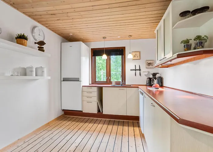 Hébergement de vacances 2 Bedroom Lovely In