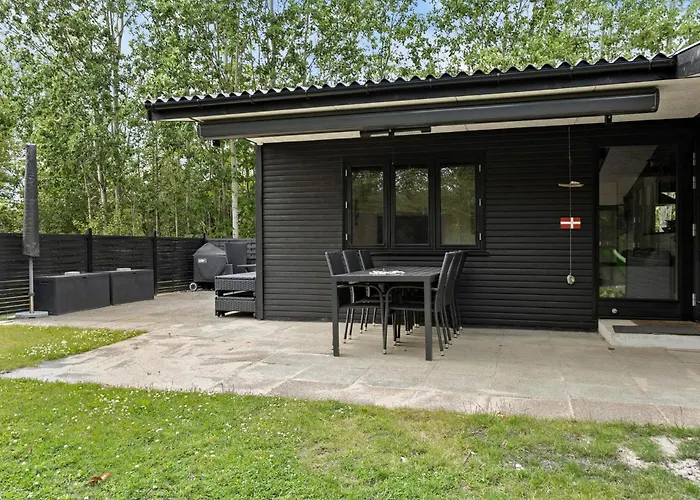 2 Bedroom Lovely In Hébergement de vacances