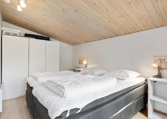 Hébergement de vacances 2 Bedroom Lovely In *